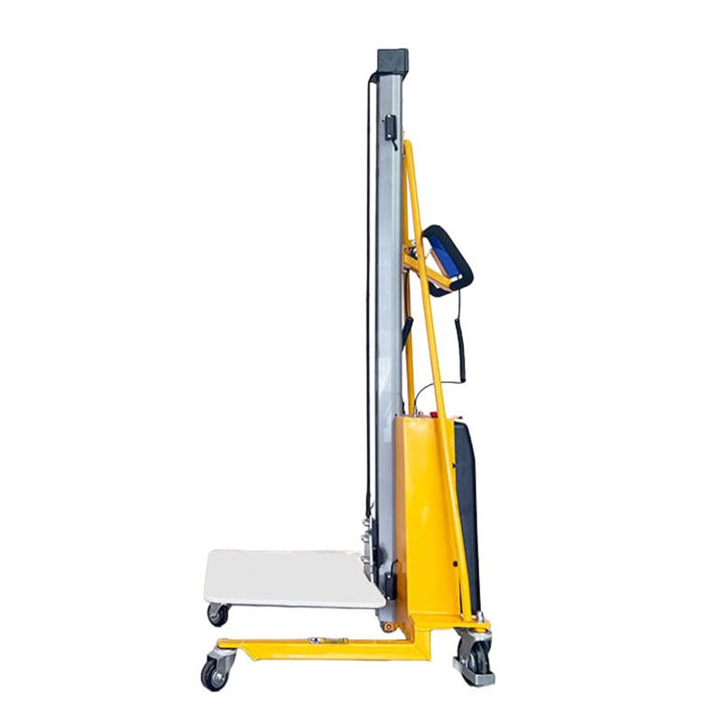 E150 Light Duty Electric Stacker